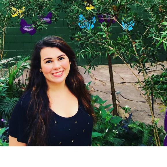 Meet your Posher, Julia - Picture 1 of 1